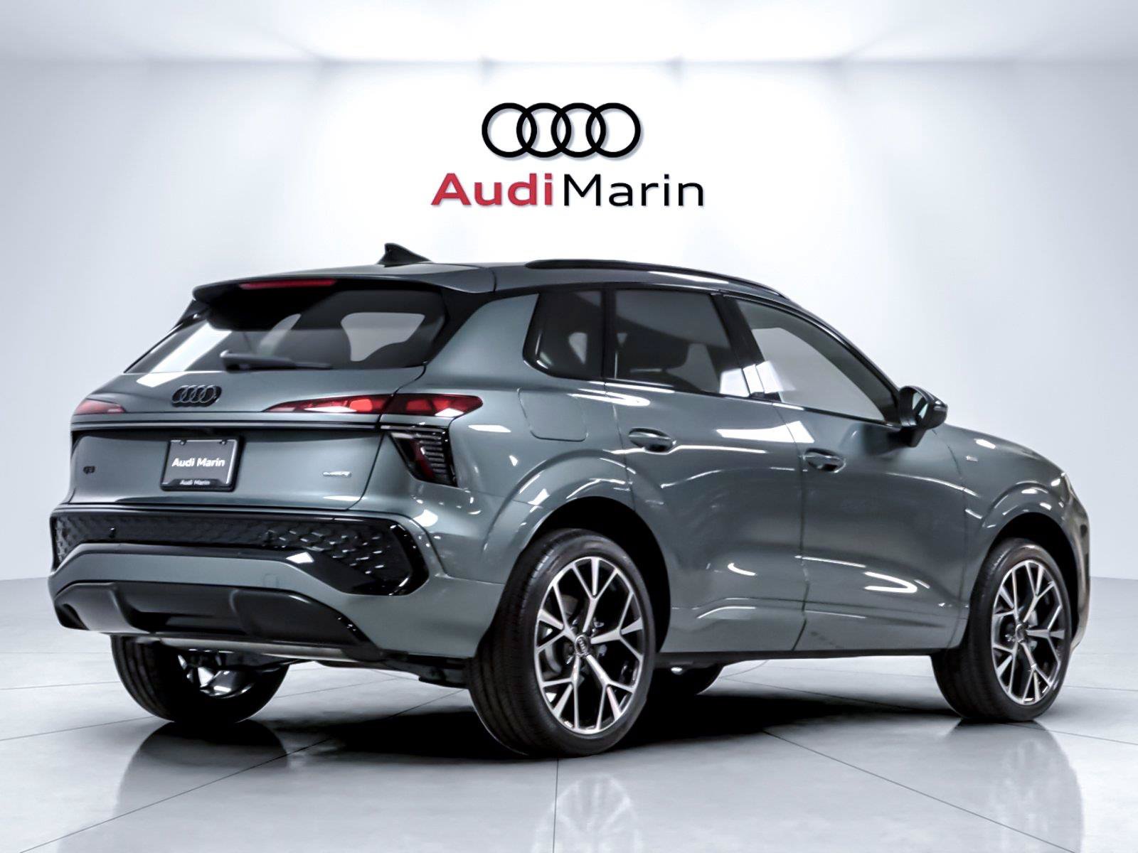 New 2026 Audi Q3 quattro 2.0T AWD/4WD image 5