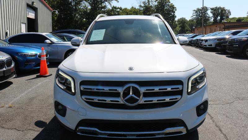 Used 2020 Mercedes-Benz GLB 250 w/ Premium Package image 2