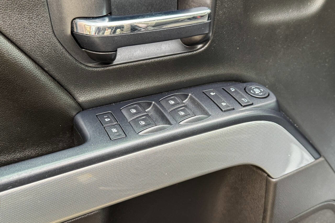 Used 2016 Chevrolet Silverado 2500 LT w/ Midnight Edition image 26