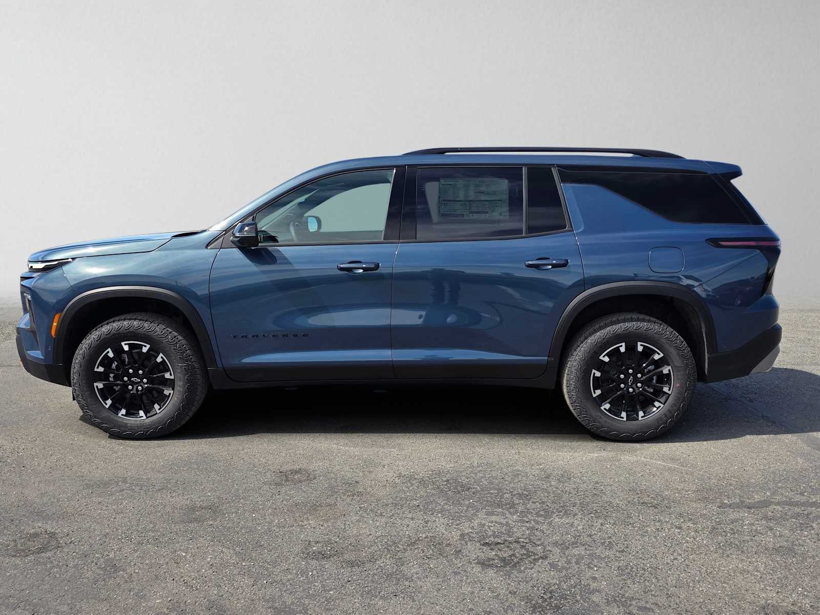 New 2026 Chevrolet Traverse Z71 w/ Enhanced Driving Package AWD/4WD image 6