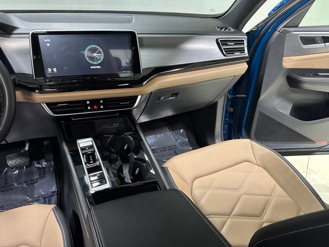 Used 2025 Volkswagen Atlas Cross Sport SE w/ Panoramic Sunroof Package AWD/4WD image 22
