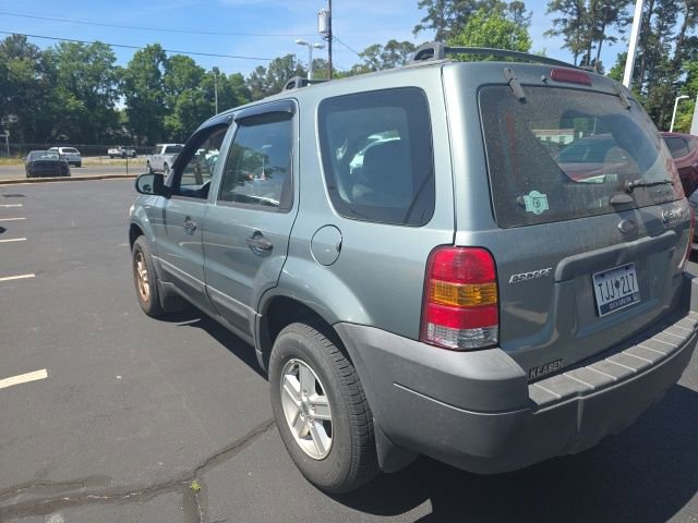 Used 2005 Ford Escape XLS AWD/4WD image 14
