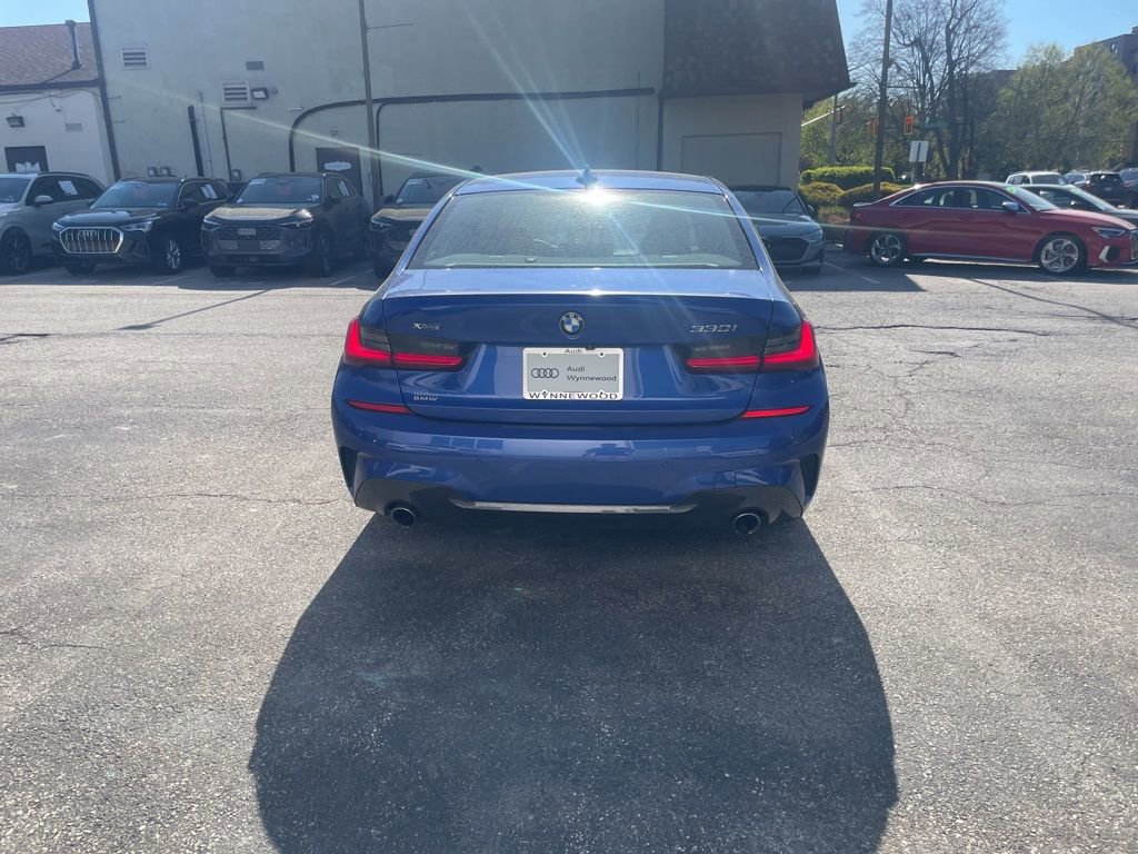 Used 2019 BMW 330i xDrive Sedan w/ M Sport Package image 5