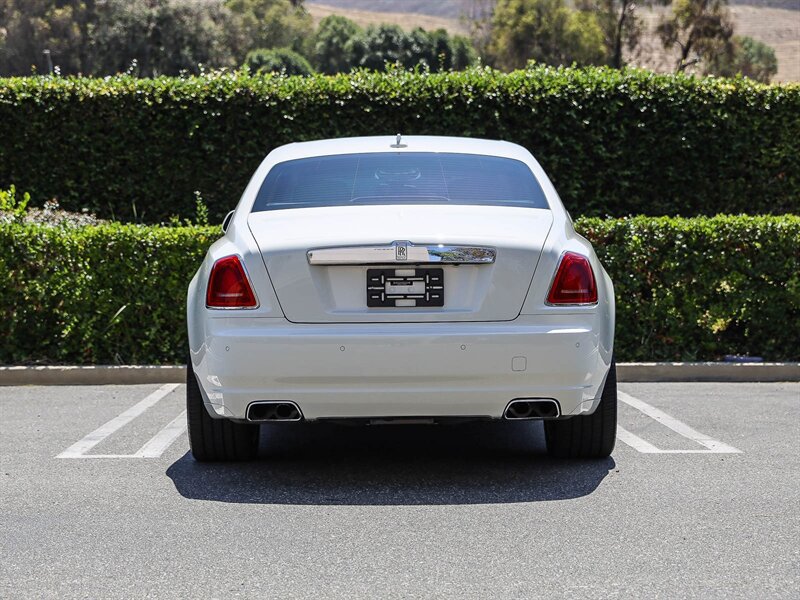 Used 2012 Rolls-Royce Ghost Extended Wheelbase RWD image 6