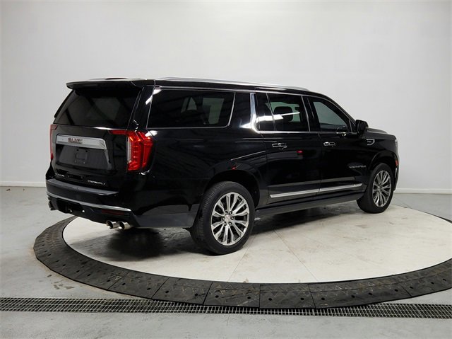 Used 2021 GMC Yukon XL Denali w/ Denali Premium Package image 7
