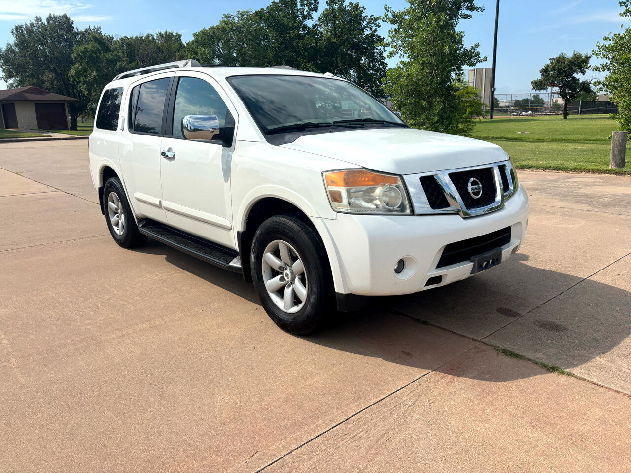 Used 2011 Nissan Armada SV image 36