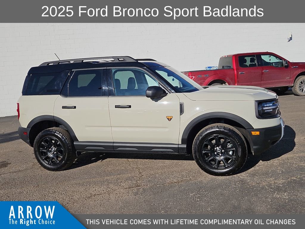 Used 2025 Ford Bronco Sport Badlands image 14