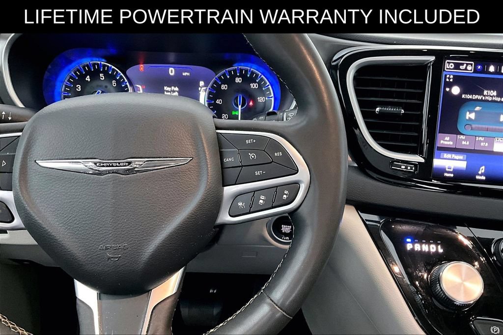 Used 2024 Chrysler Pacifica Touring-L FWD image 27