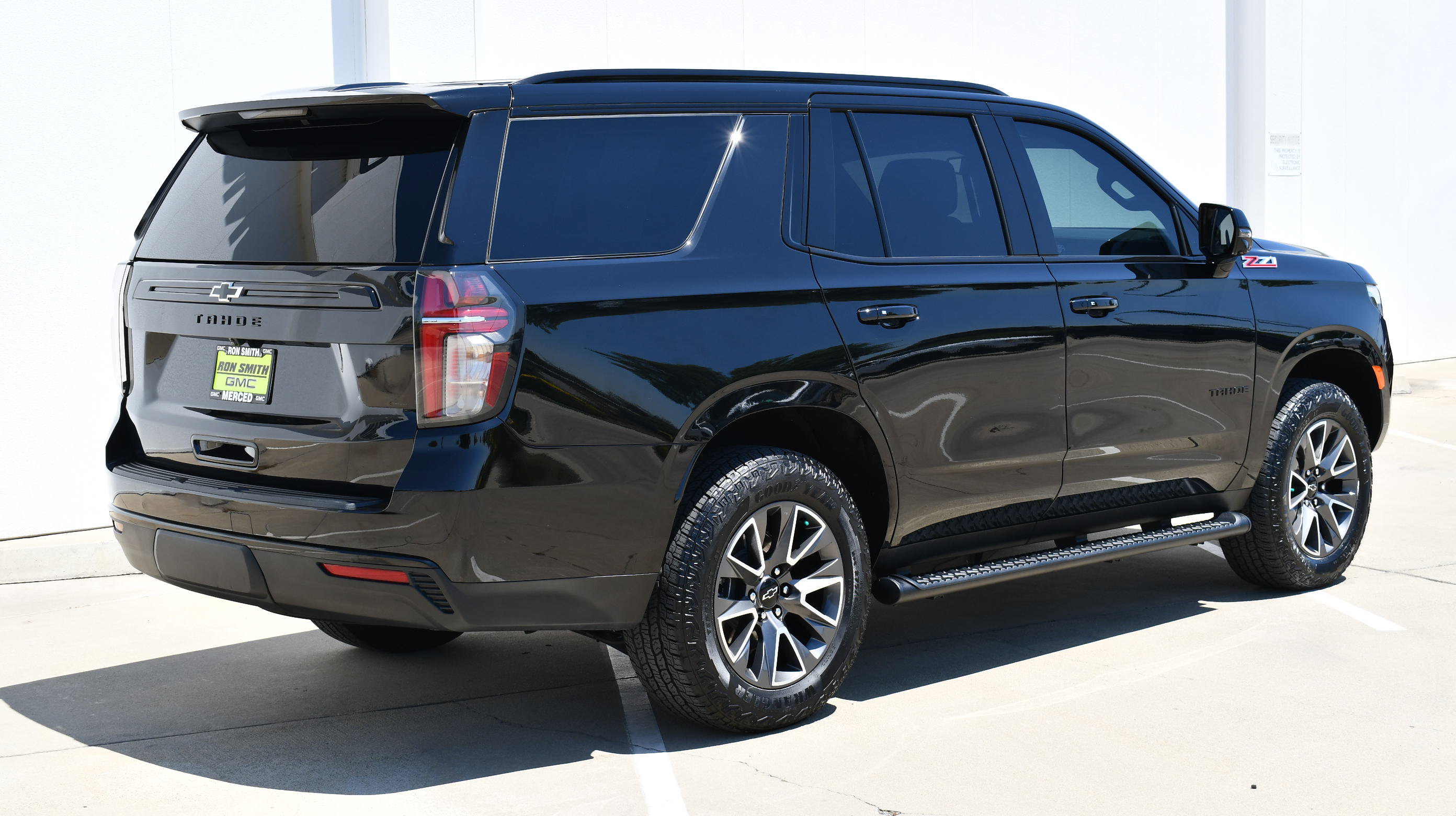 Used 2024 Chevrolet Tahoe Z71 w/ Z71 Off-Road Package AWD/4WD image 6