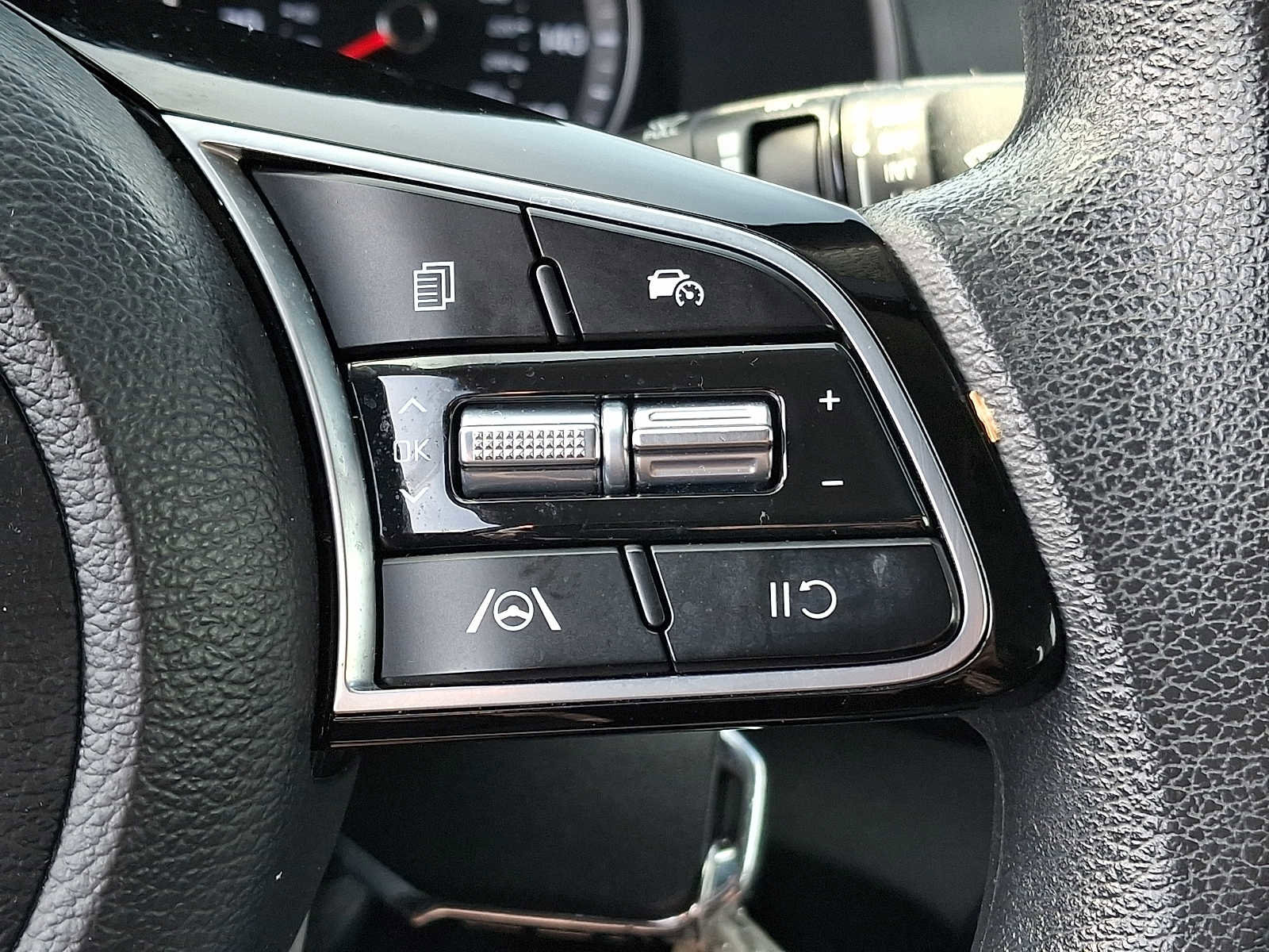 Used 2023 Kia Forte LXS w/ LXS Technology Package image 18