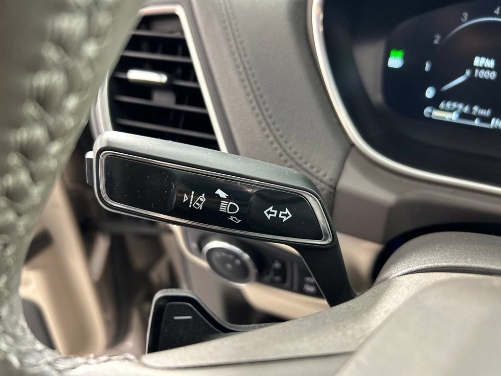 Used 2020 Lincoln Nautilus Reserve FWD image 14