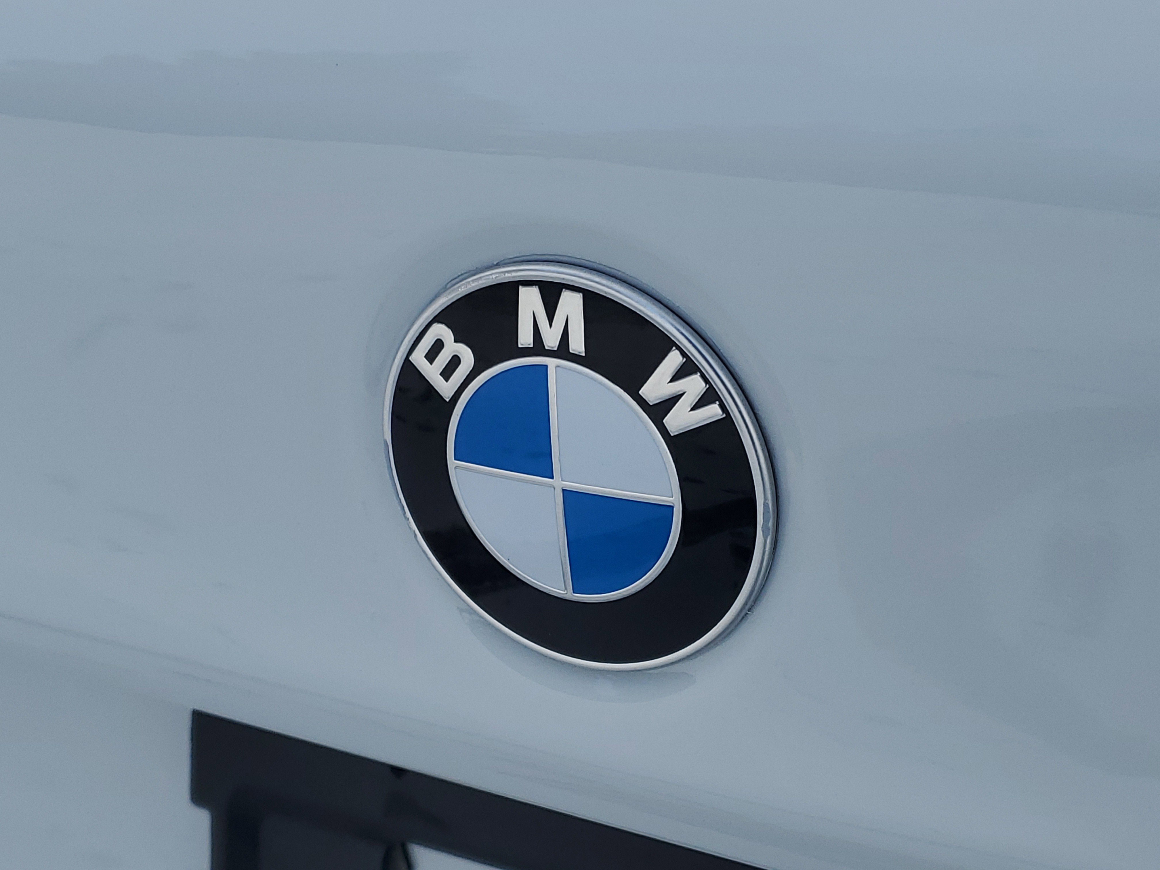 Used 2023 BMW 530i xDrive 530i xDrive w/ Premium Package image 31