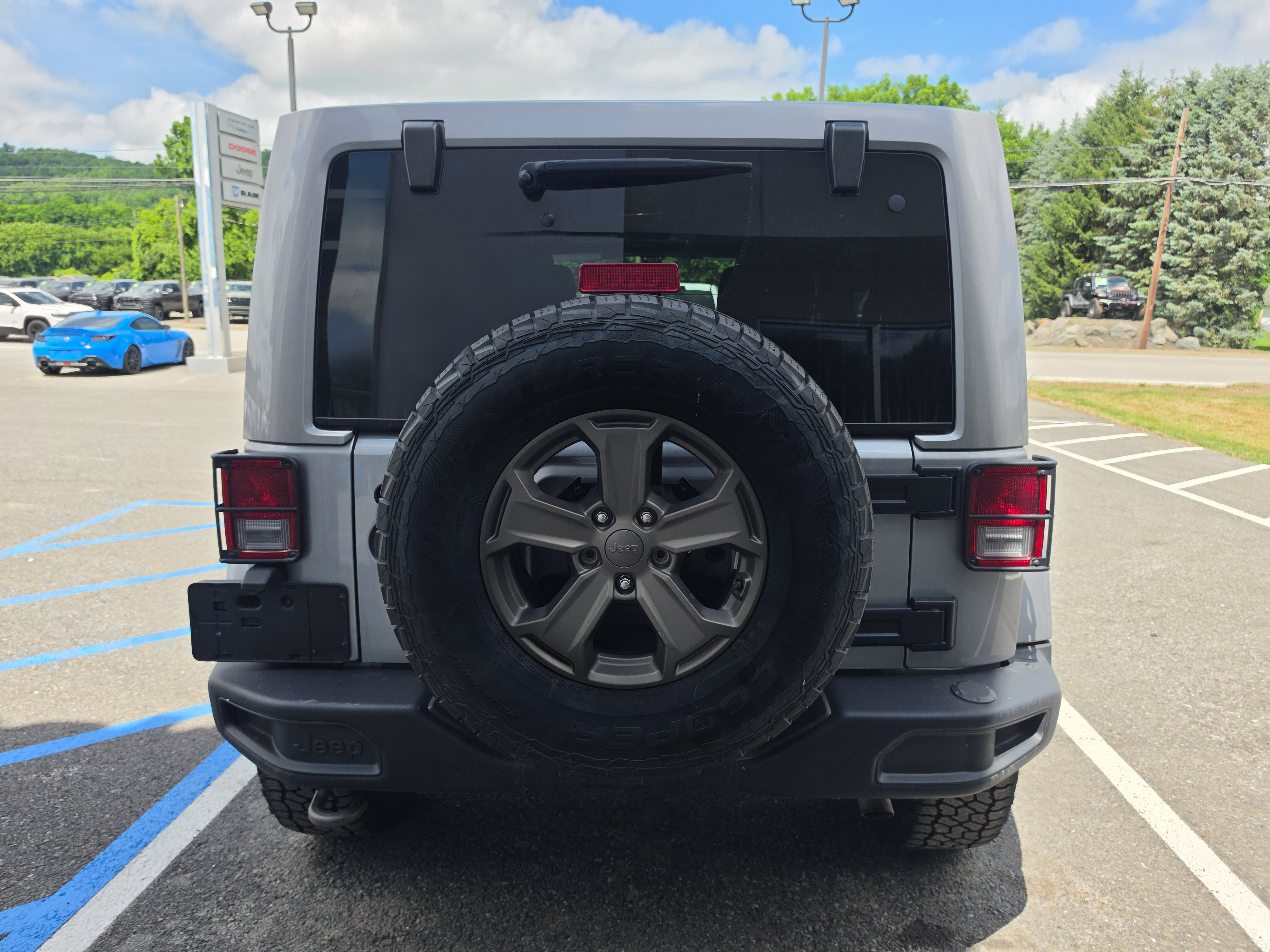 Used 2018 Jeep Wrangler Unlimited Sport AWD/4WD image 4