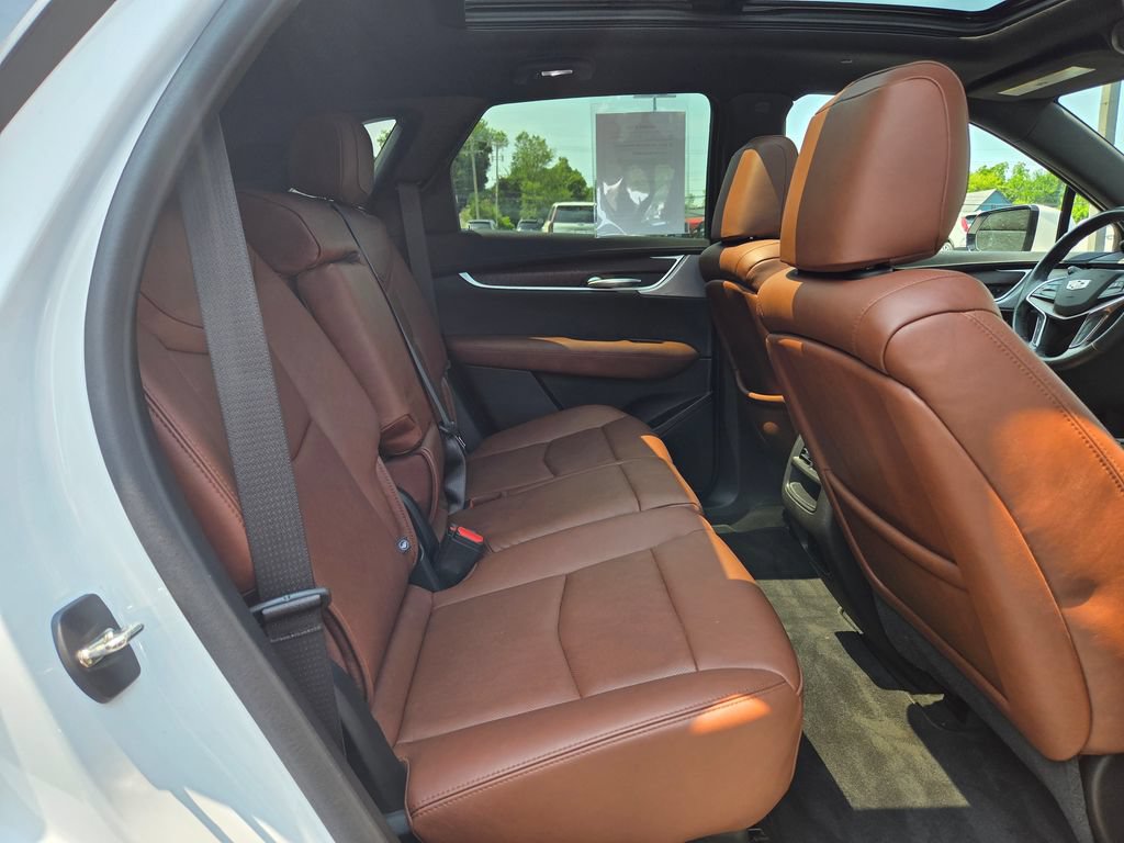 Used 2024 Cadillac XT5 Premium Luxury w/ Technology Package AWD/4WD image 40