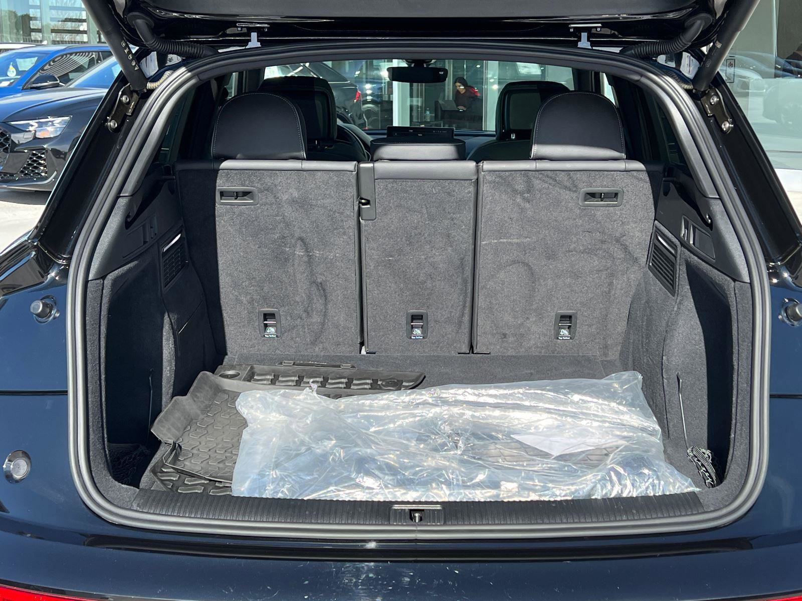 Used 2025 Audi Q5 2.0T Premium w/ Convenience Plus Package image 18