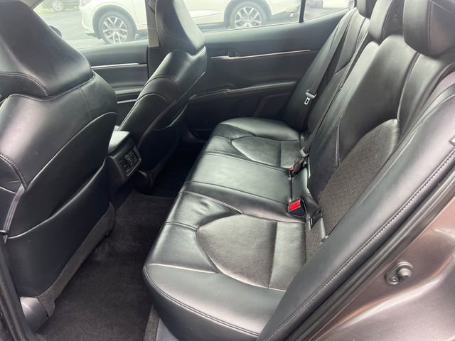 Used 2022 Toyota Camry XLE FWD image 18