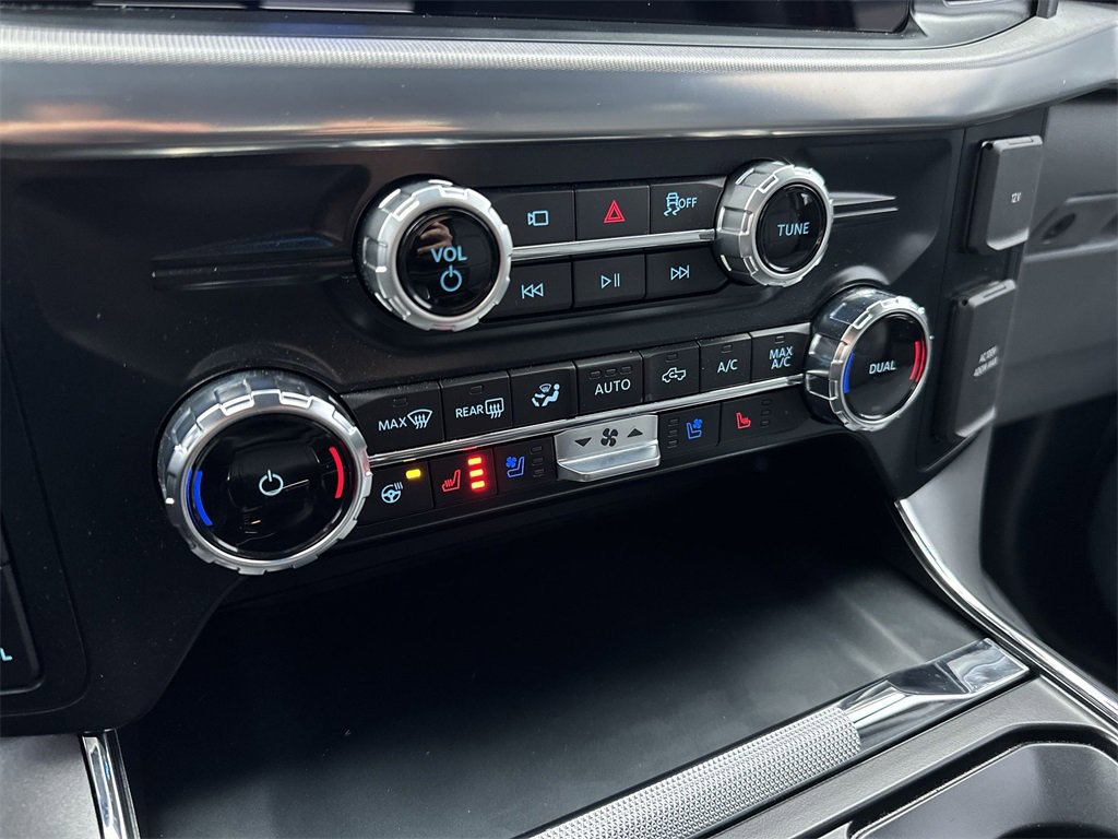 Used 2025 Ford F150 Lariat w/ Equipment Group 501A Mid image 19