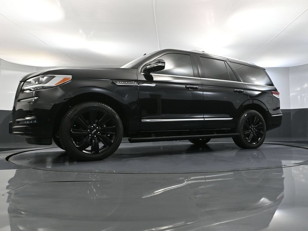 Used 2024 Lincoln Navigator Reserve w/ Equipment Group 201A AWD/4WD image 69