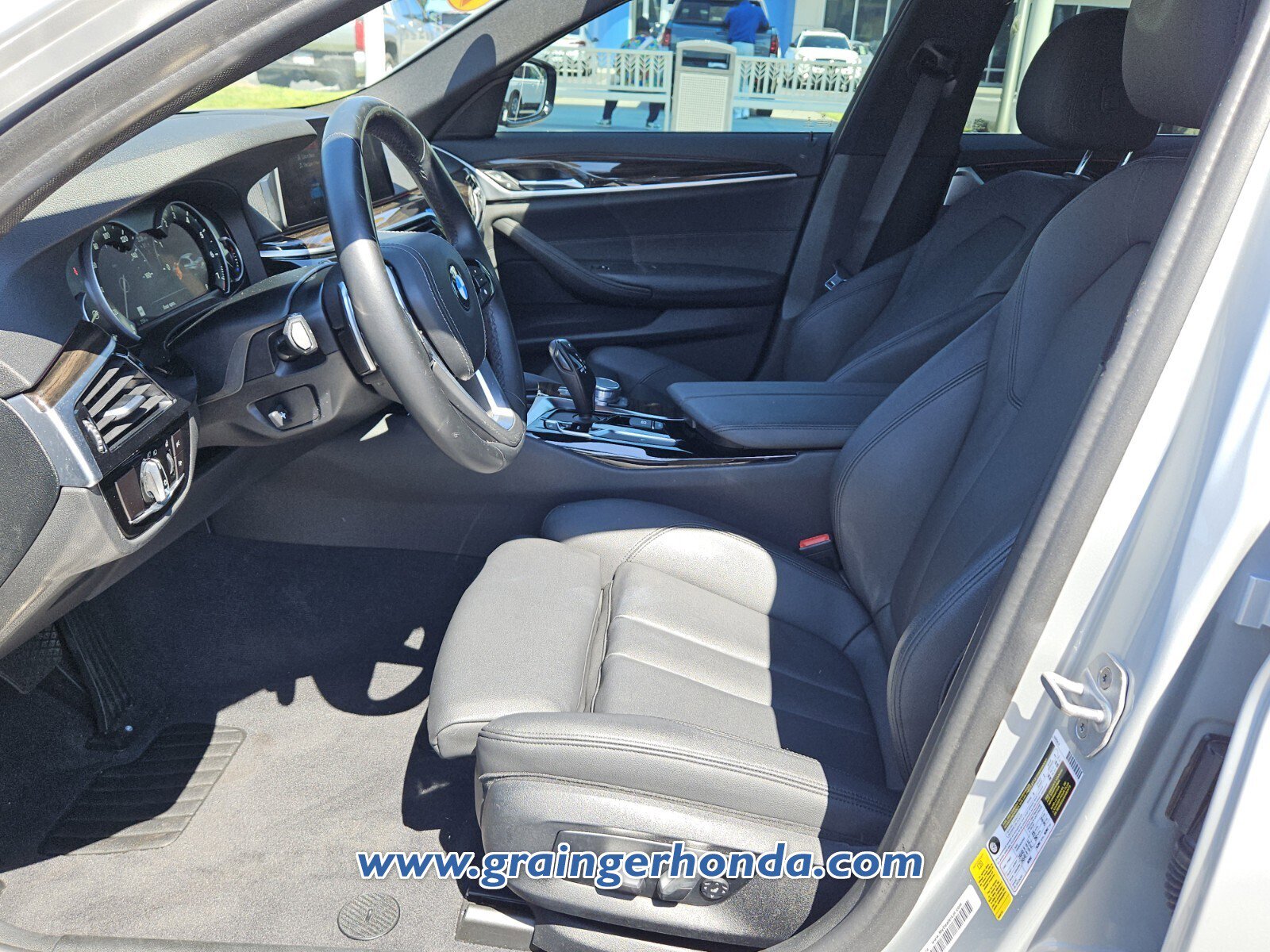 Used 2019 BMW 530i w/ Convenience Package RWD image 10