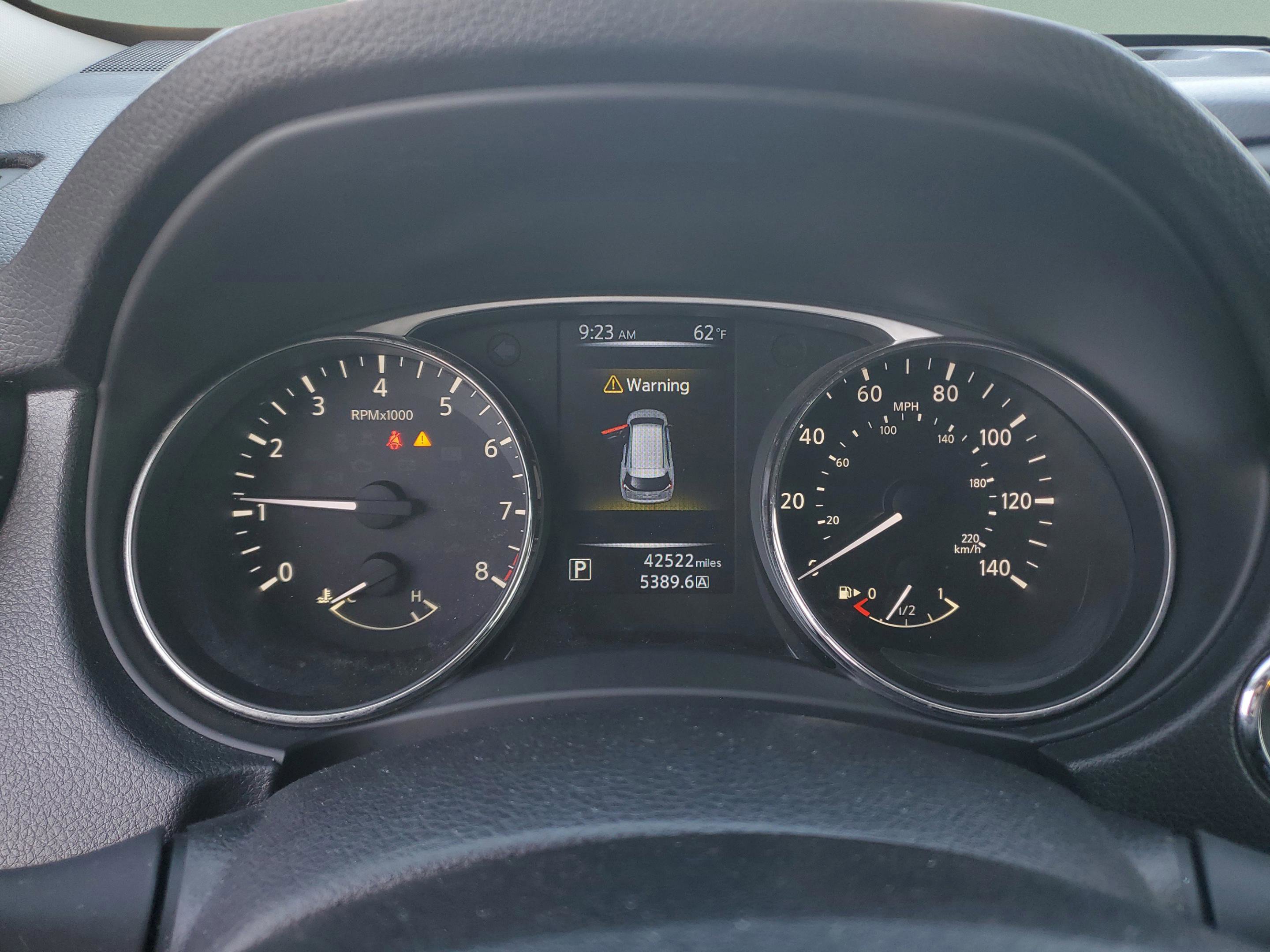 Used 2016 Nissan Rogue SV image 31