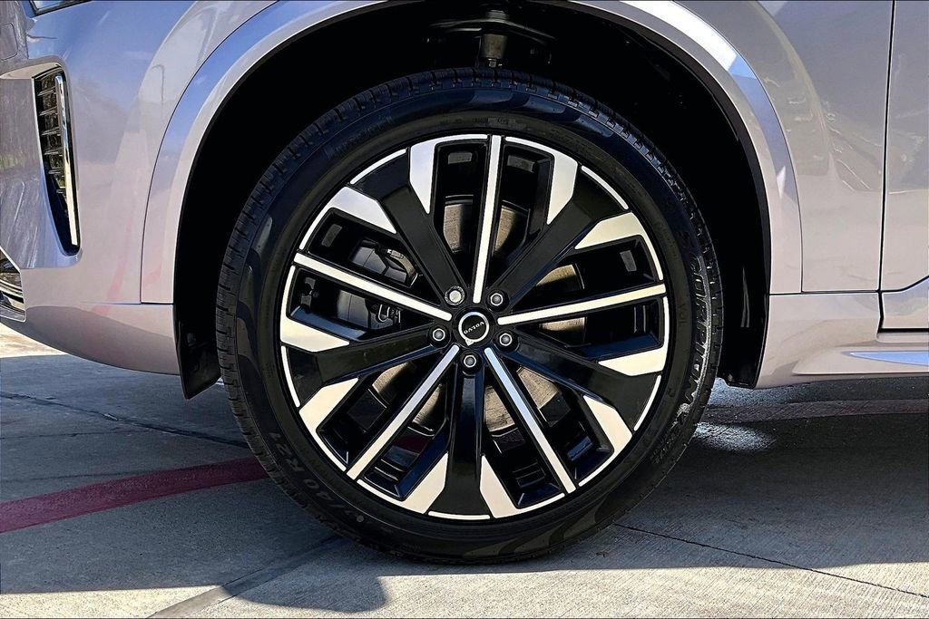 New 2026 Volvo XC90 T8 Core w/ Protection Package Premier image 42