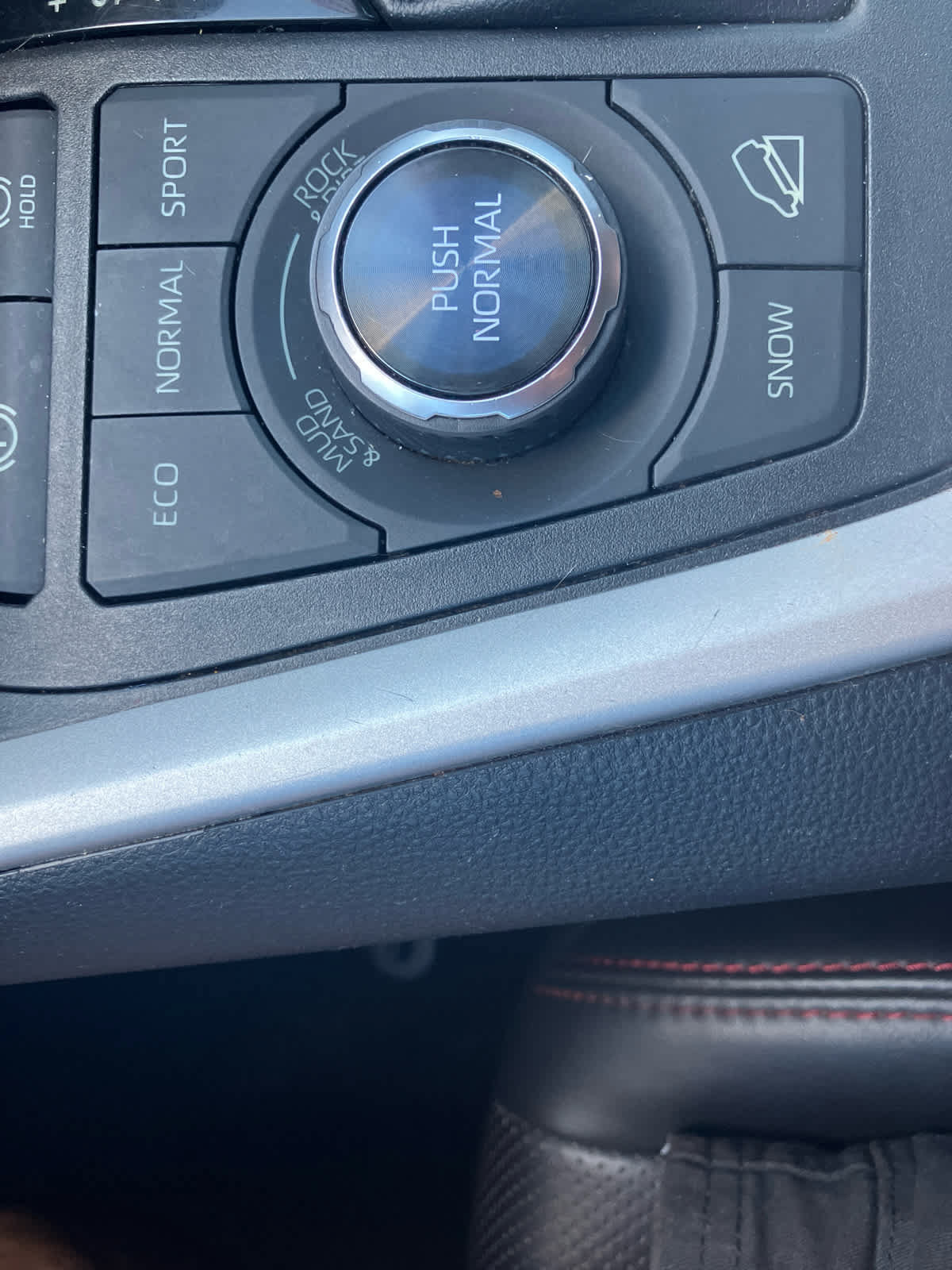 Used 2020 Toyota RAV4 TRD Off-Road AWD/4WD image 32