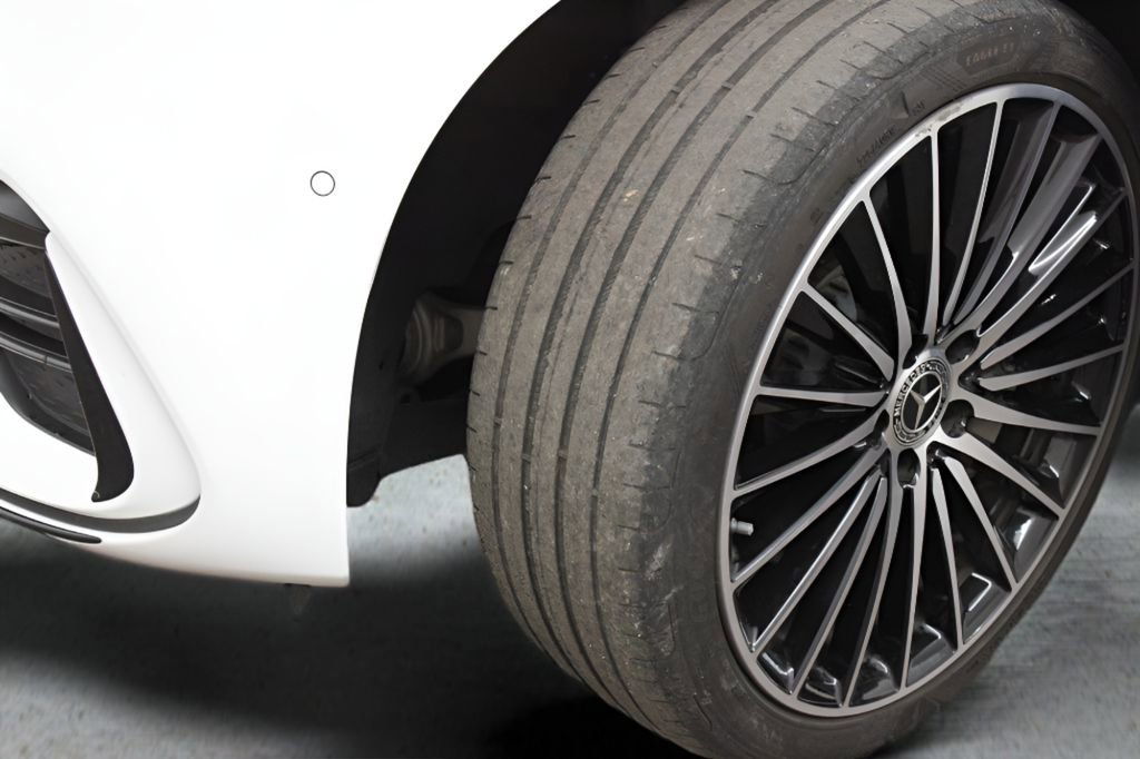Used 2023 Mercedes-Benz C 300 Sedan image 42