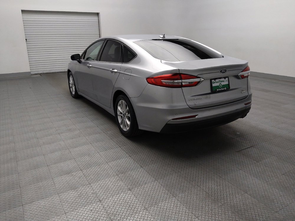 Used 2020 Ford Fusion SE FWD image 5