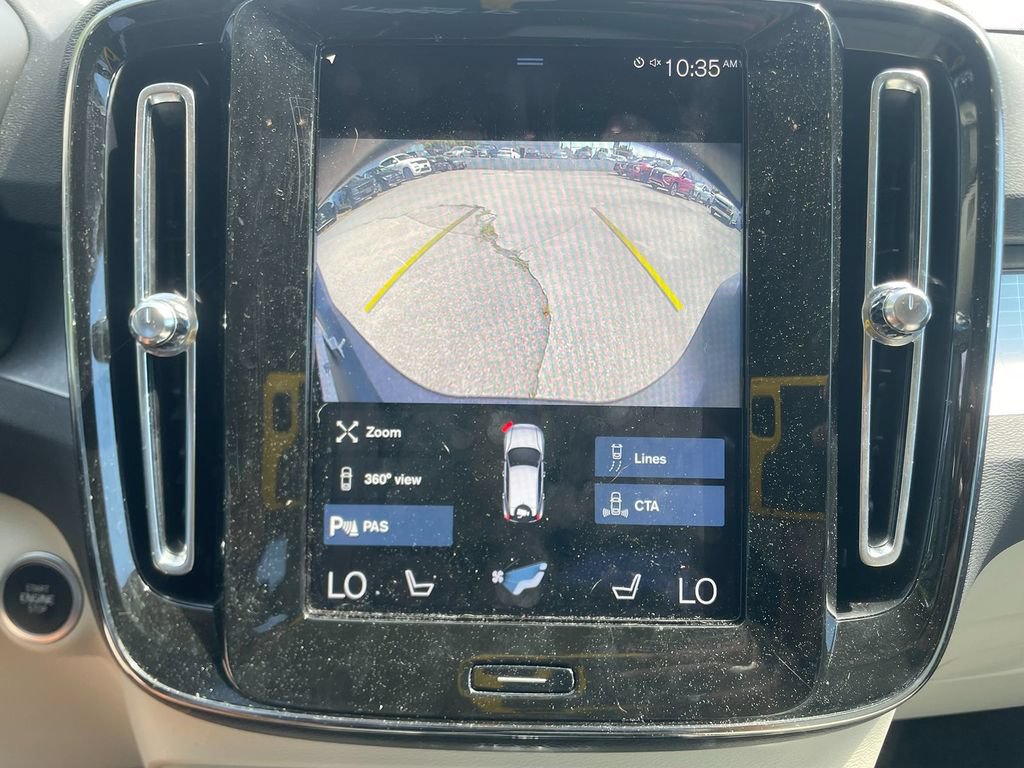 Used 2022 Volvo XC40 T4 Momentum FWD image 21