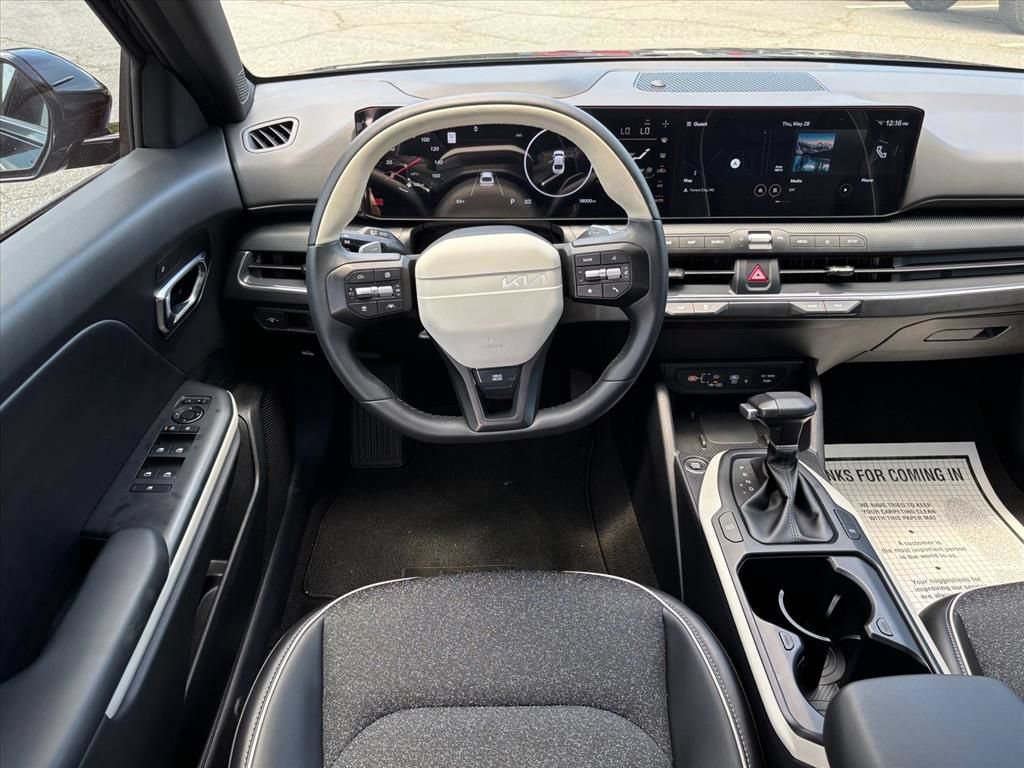 Used 2025 Kia K4 GT-Line w/ GT-Line Sunroof Package FWD image 3