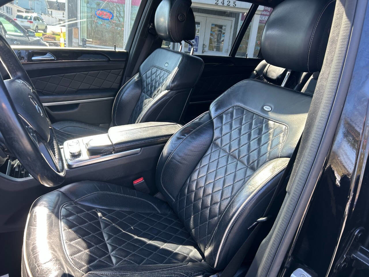 Used 2013 Mercedes-Benz GL 550 4MATIC image 9