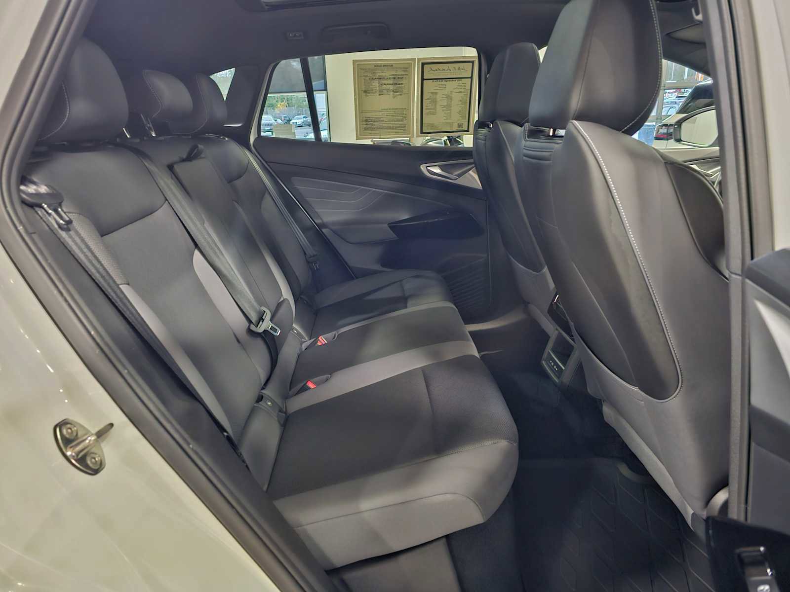 Used 2023 Volkswagen ID.4 Pro S image 12