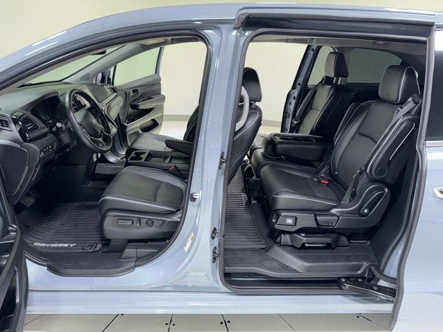 Used 2023 Honda Odyssey Elite image 12