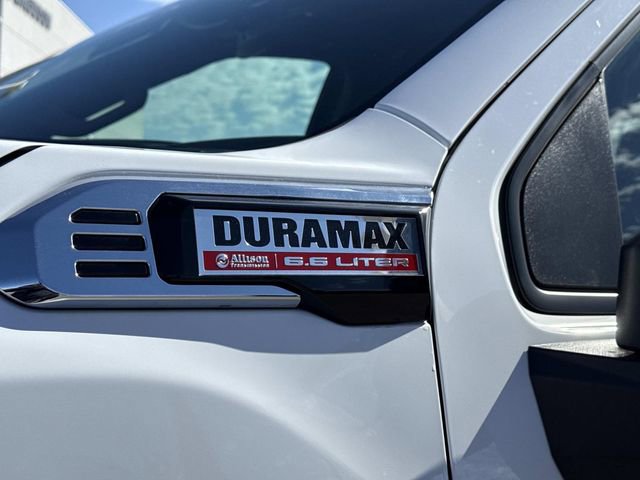 Certified 2025 GMC Sierra 3500 Pro AWD/4WD image 9