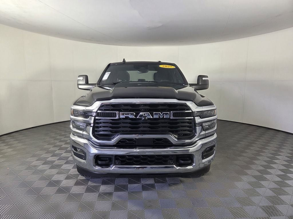 Used 2025 RAM 2500 Big Horn AWD/4WD image 3
