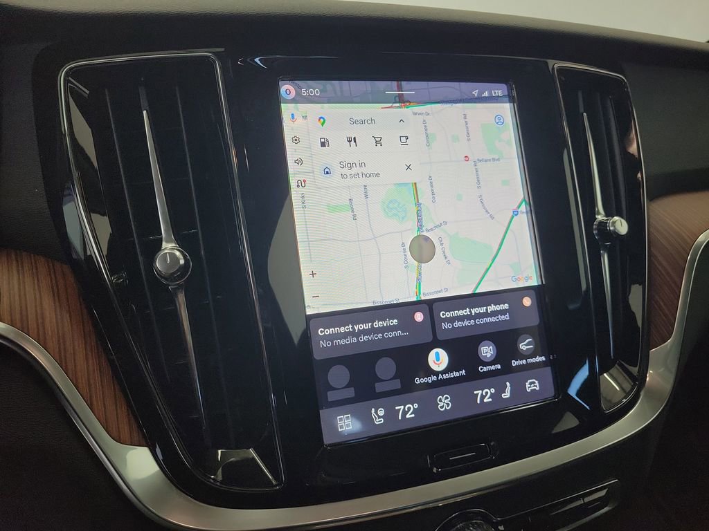 New 2026 Volvo V60 B5 Cross Country Plus w/ Protection Package Premier image 27