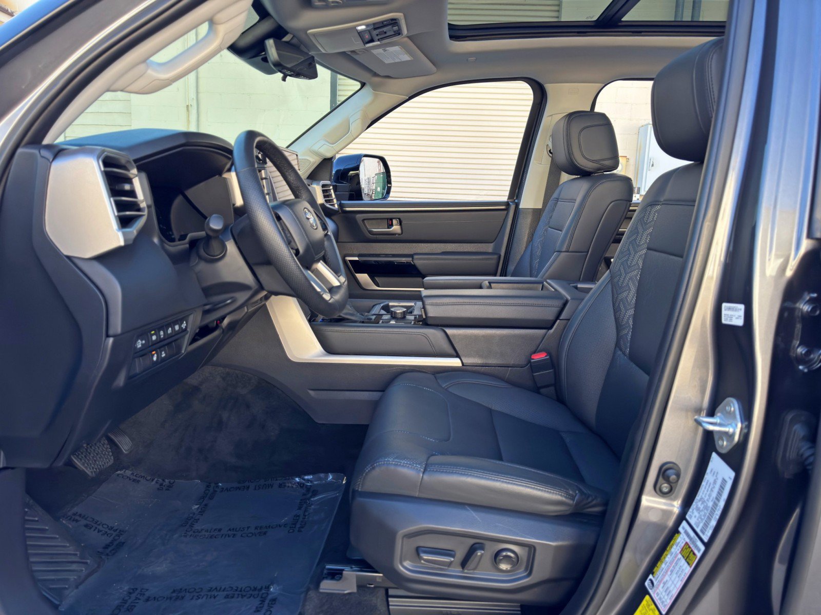 Used 2024 Toyota Tundra Limited AWD/4WD image 17
