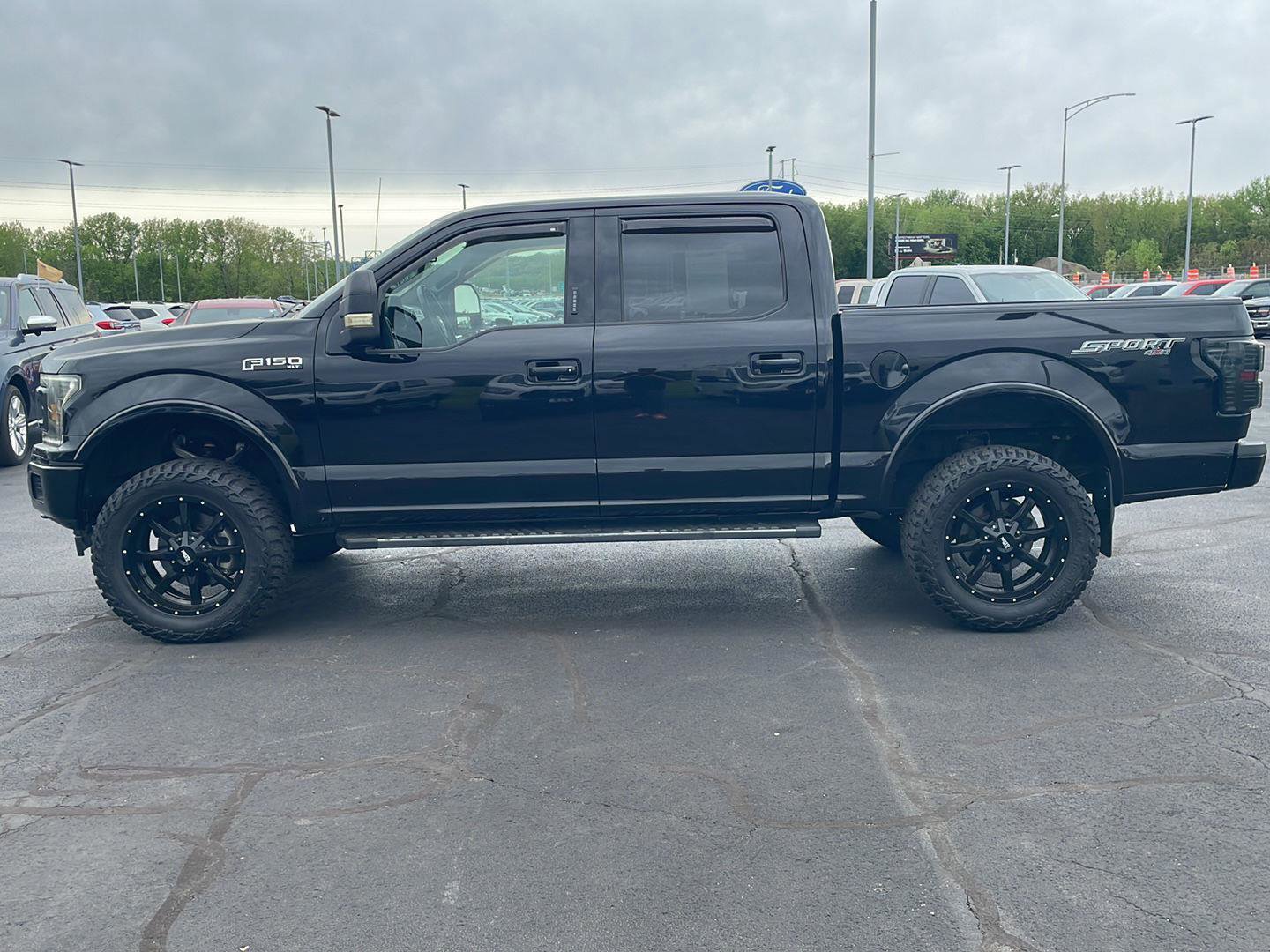 Used 2019 Ford F150 XLT w/ Equipment Group 302A Luxury AWD/4WD image 2