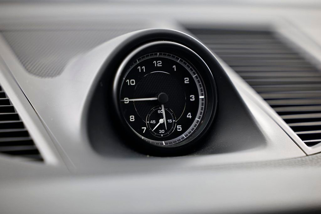 Certified 2025 Porsche Macan image 39