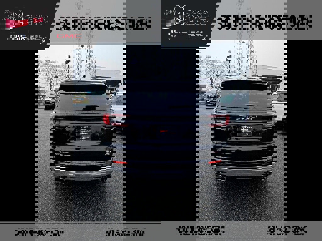 Certified 2025 GMC Acadia Denali image 5