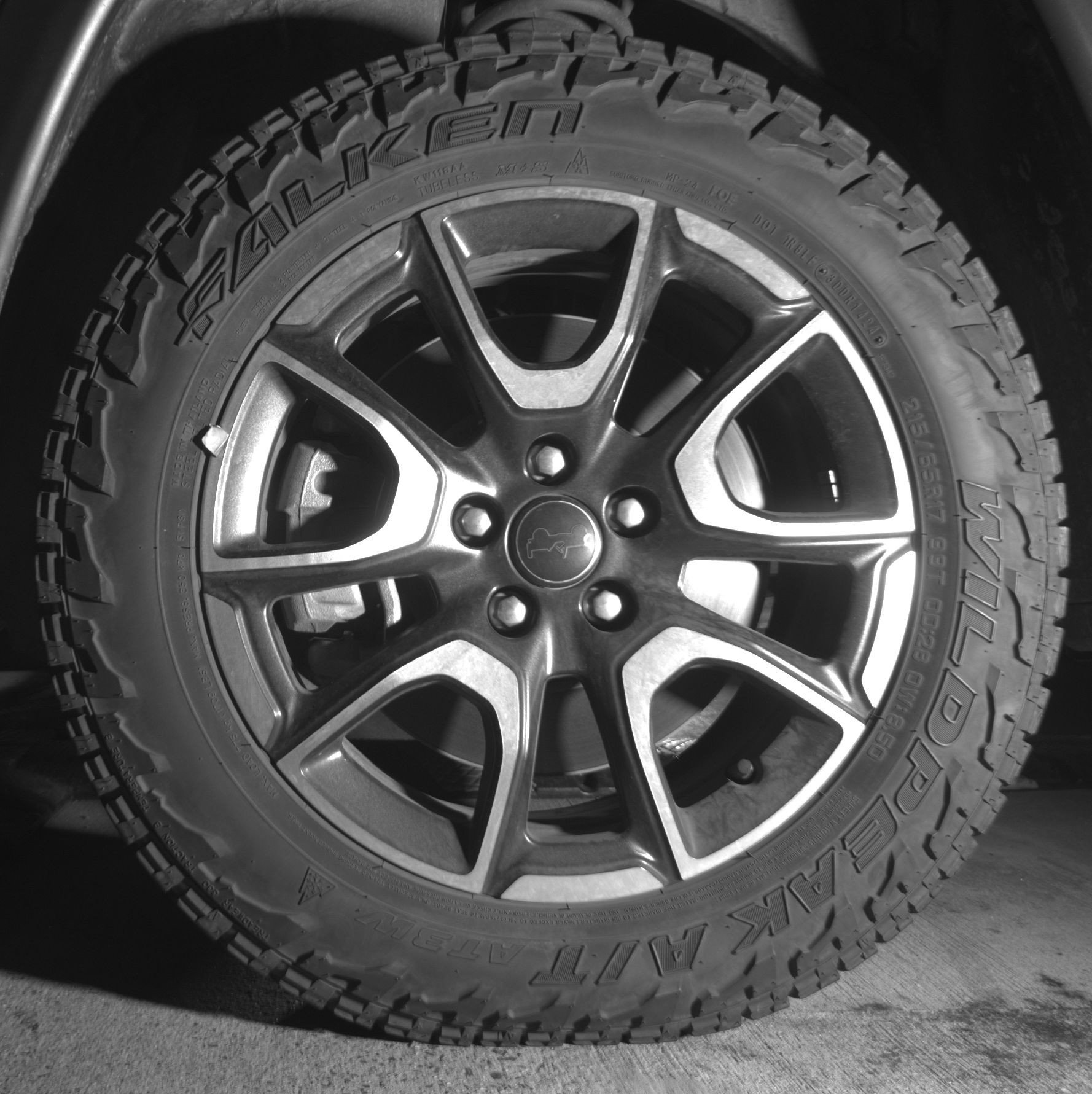 Used 2025 Jeep Compass Trailhawk image 12