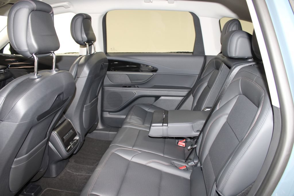 New 2026 Lincoln Nautilus Premier AWD/4WD image 23