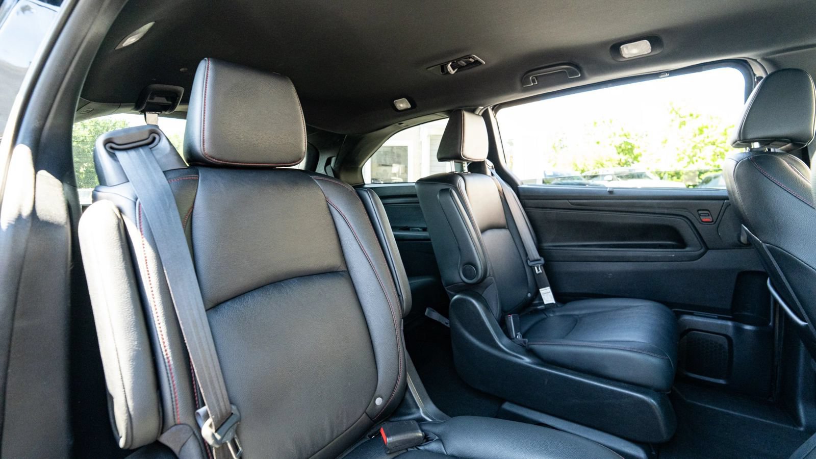 Used 2025 Honda Odyssey Sport-L image 16