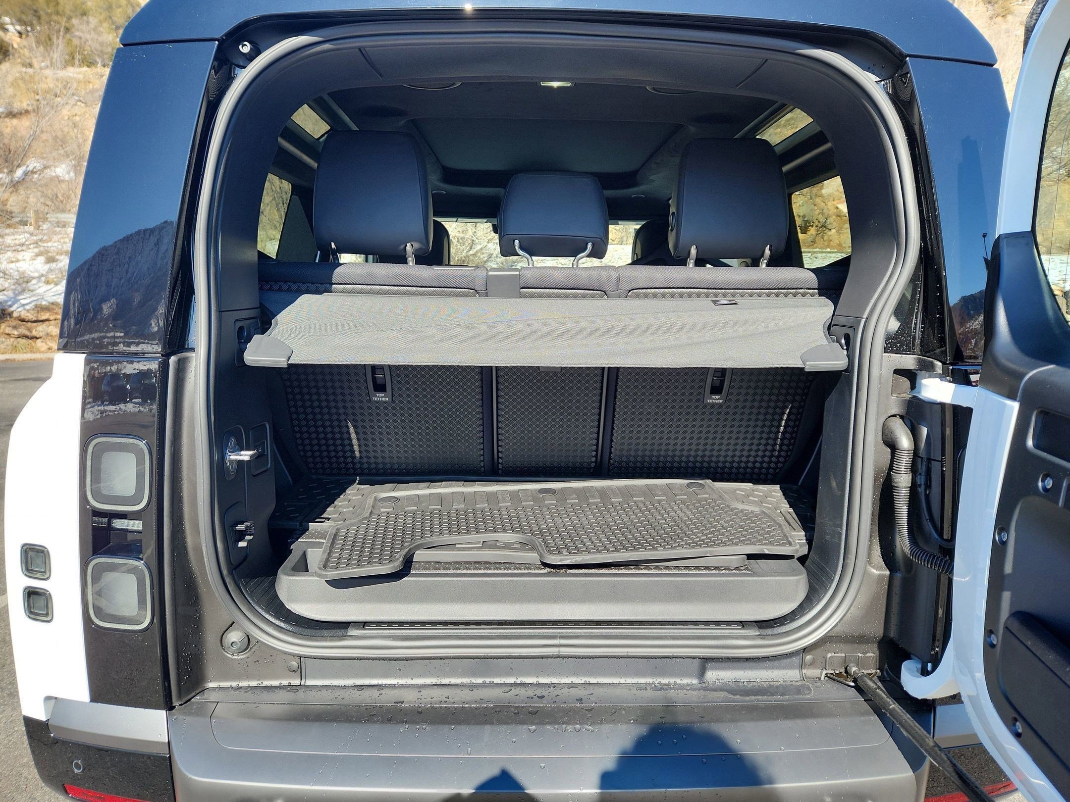 New 2026 Land Rover Defender 90 V8 image 29