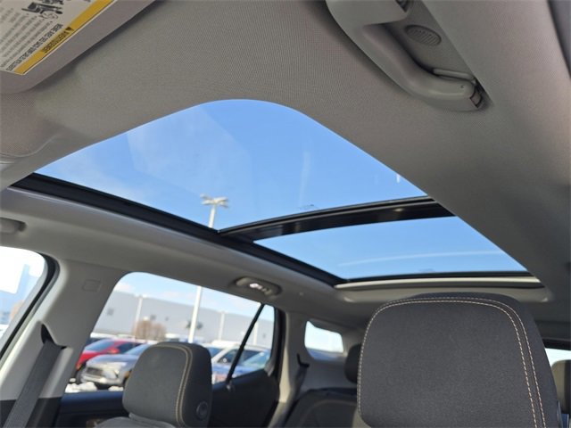 Used 2020 GMC Terrain SLE w/ Driver Convenience Package image 3