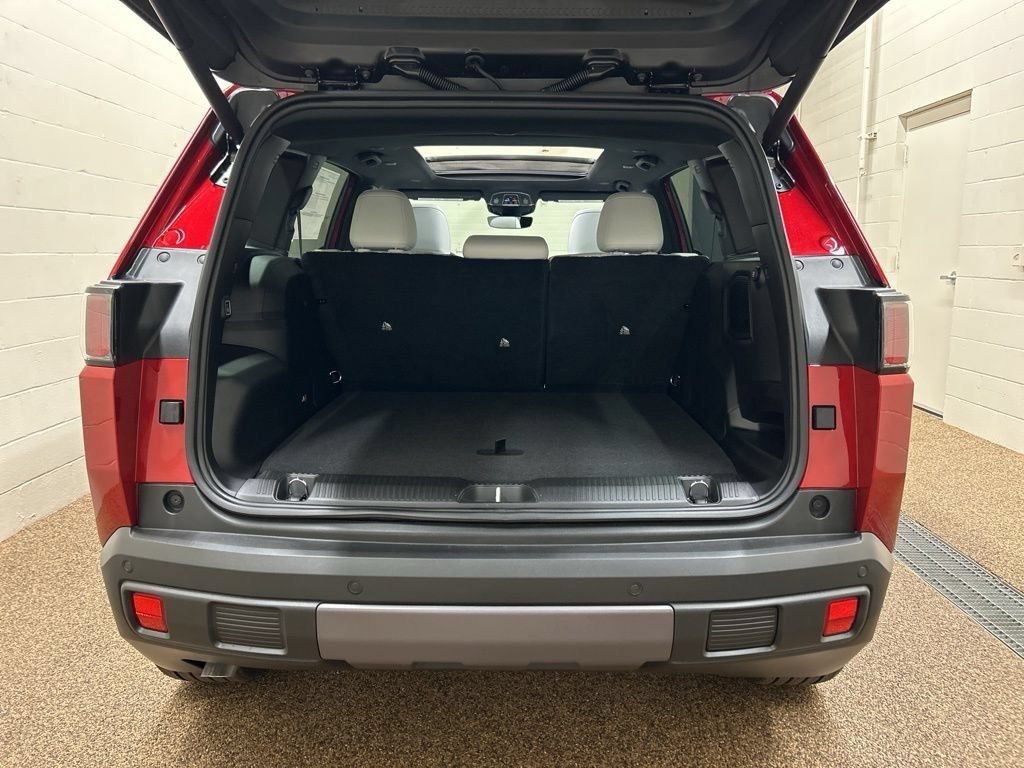 New 2026 Jeep Cherokee Overland w/ Advanced Pro Tech Group AWD/4WD image 7