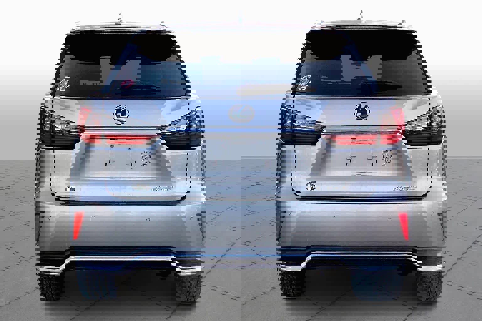 Used 2020 Lexus RX 350L Premium w/ Premium Package image 5