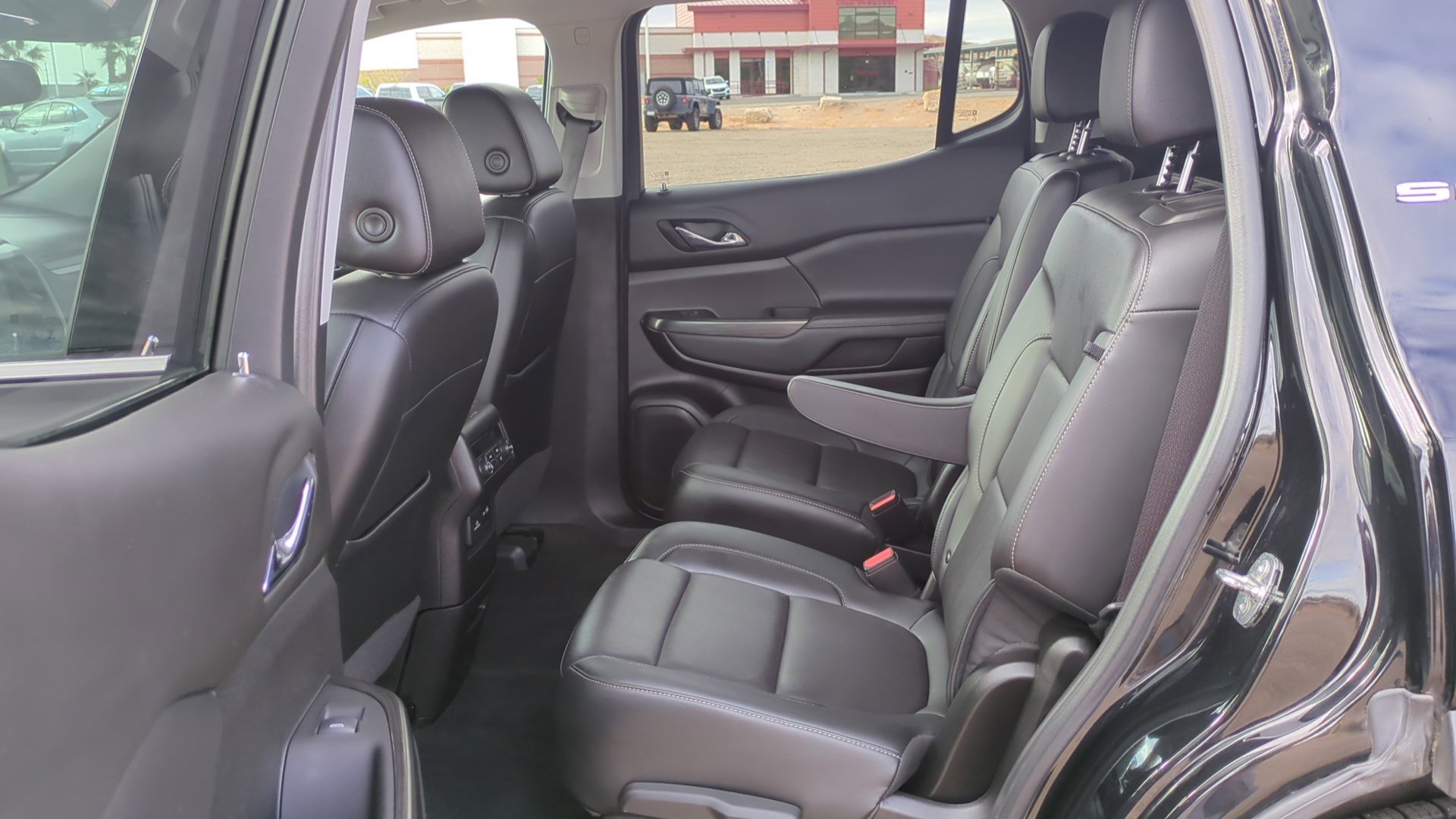 Used 2022 GMC Acadia SLT w/ Technology Package image 29