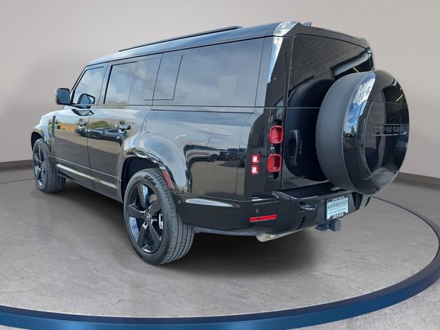 Used 2025 Land Rover Defender 130 X-Dynamic SE image 7