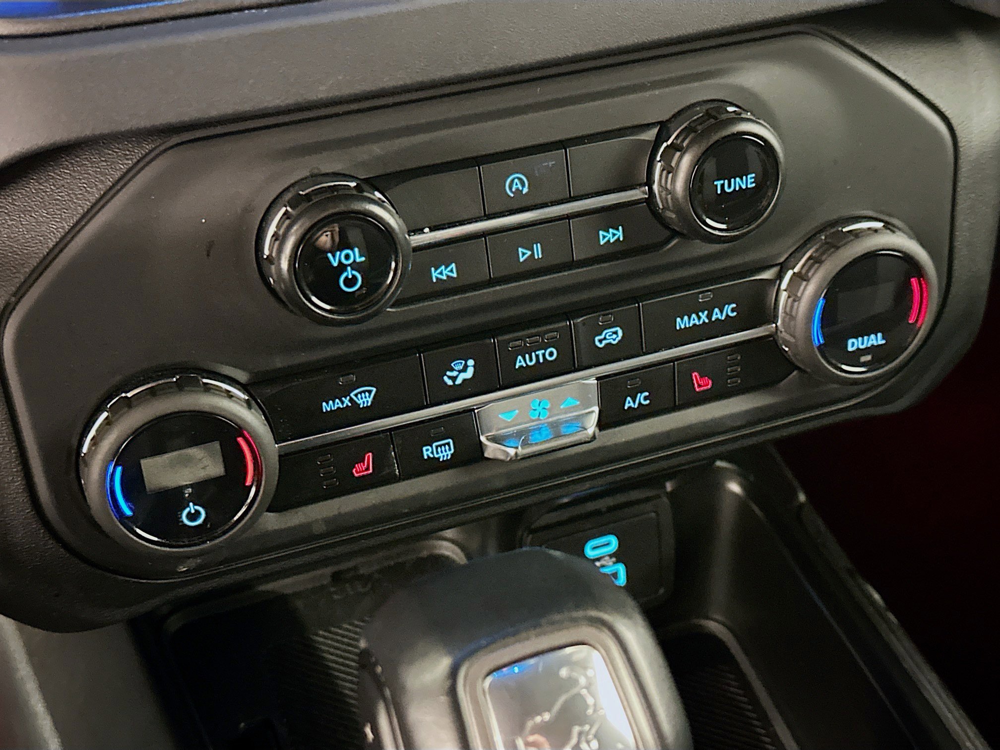 Used 2025 Ford Bronco Big Bend image 24